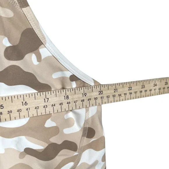 Torrid Active Sports Bra Size 3 US 3X Beige Camouflage Light Support Wireless - Picture 8 of 8